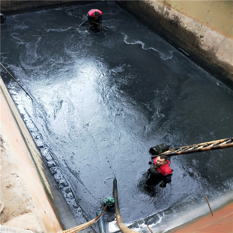 沙湖镇废水池清理
